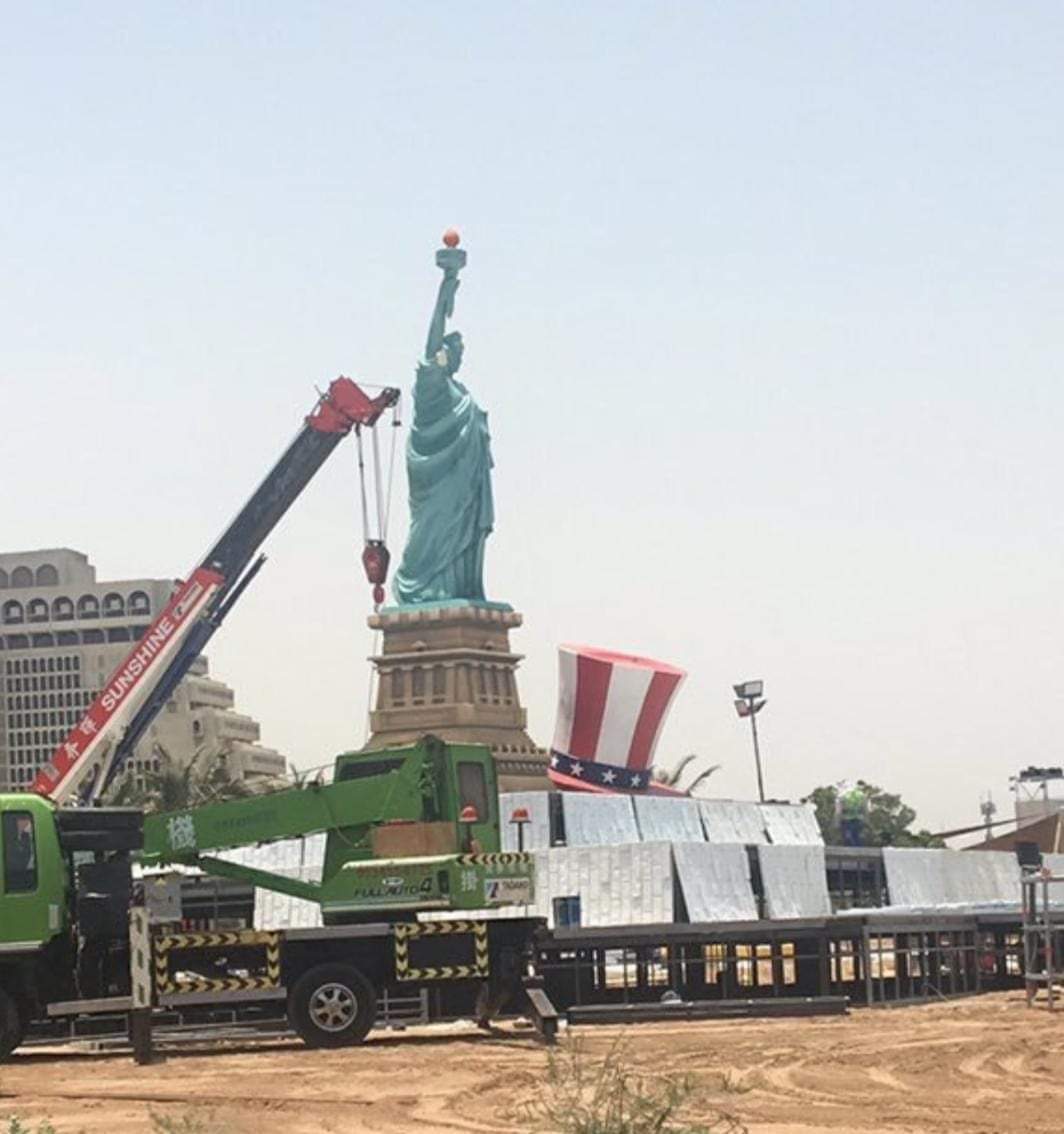  تمثال الحرية الأمريكي في جدة على مسافة قريبة من مكة المكرمة !