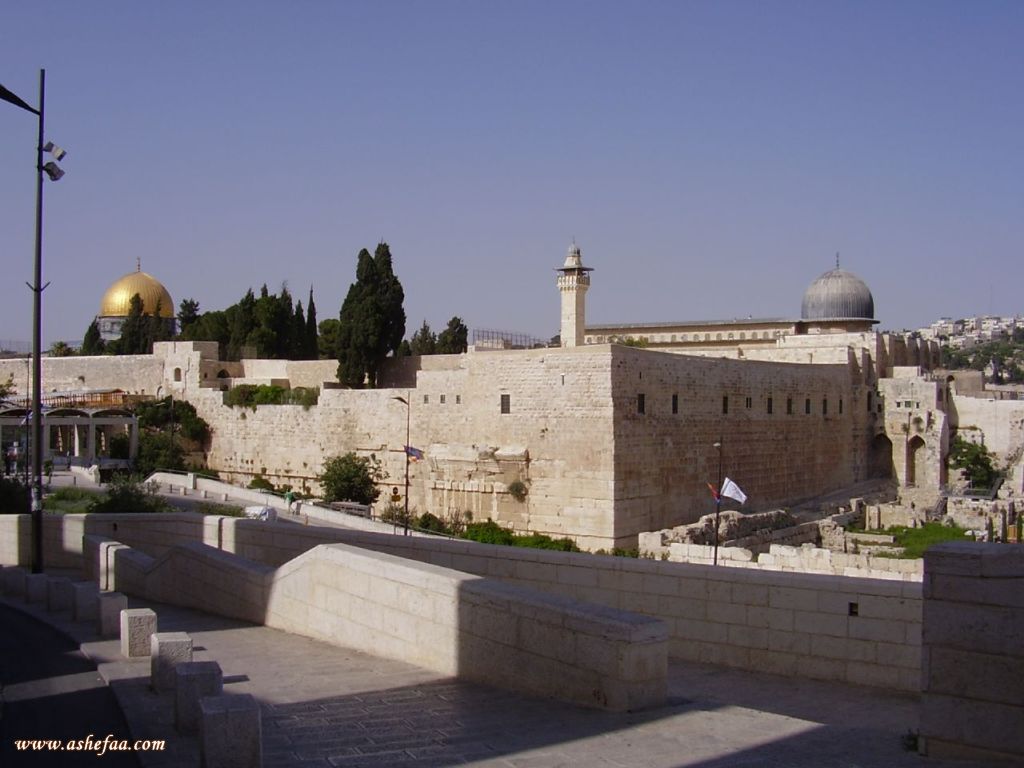 صورة عامة للمسجد الأقصى وقبة الصخرة