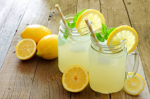 طريقة عمل الليموناضة او الليمون