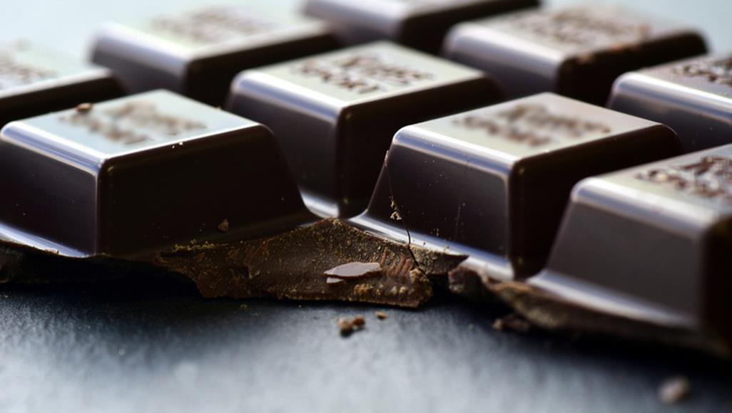 تعرف على الفوائد العديدة للشوكولاتة الداكنة
